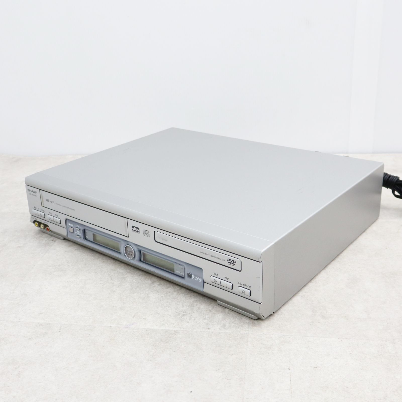 現状品 SHARP VTR一体型DVDビデオプレーヤー DV-NC550 2002年製 代替リモコン付き シャープ 50Hz/60Hz共用 札幌市東区 新道東店 現状品 SHARP VTR一体型DVDビデオプレーヤー DV-NC550 2002年製 代替