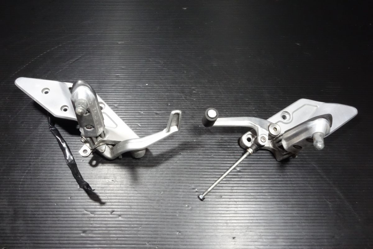 メインステップ ブレーキペダル シフトペダル チェンジペダル ホンダ 純正 CB1300SF SC54 R20250915