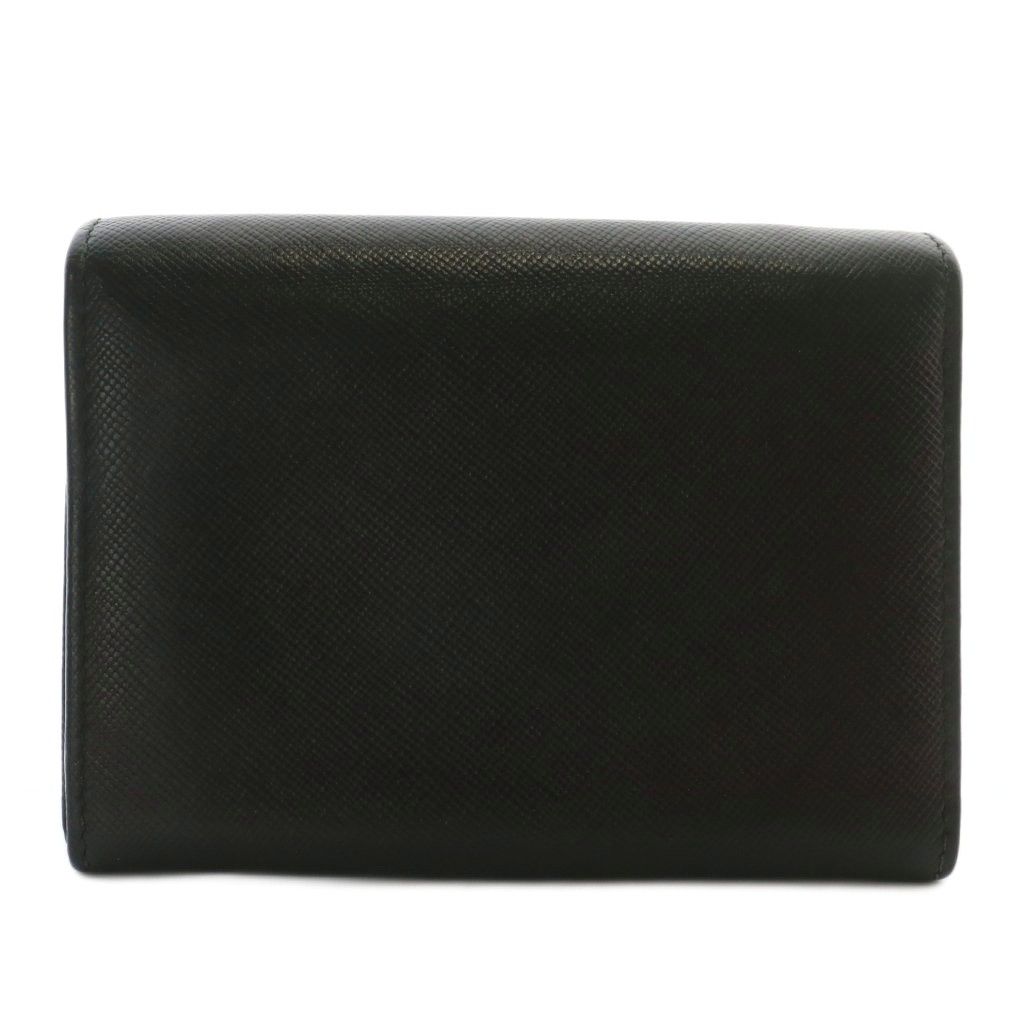 PRADA ブラック 二つ折り財布　サフィアーノレザー　黒　三角　トライアングル プラダ PRADA 二つ折り 財布 ミニ ウォレット サフィアーノ レザー