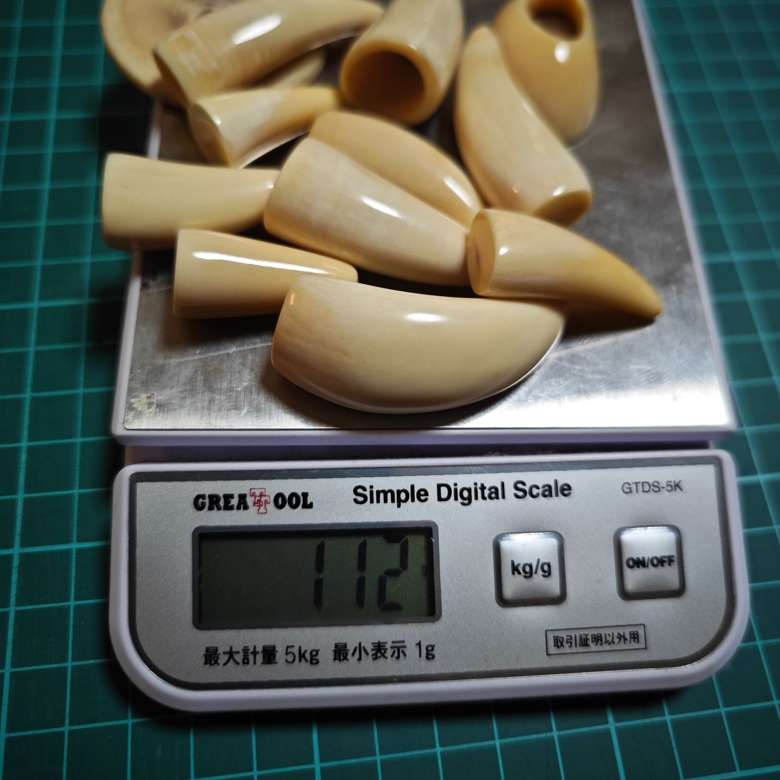 鯨歯 184g マッコウ クジラ 歯 素材 天然 貴重 - メルカリ