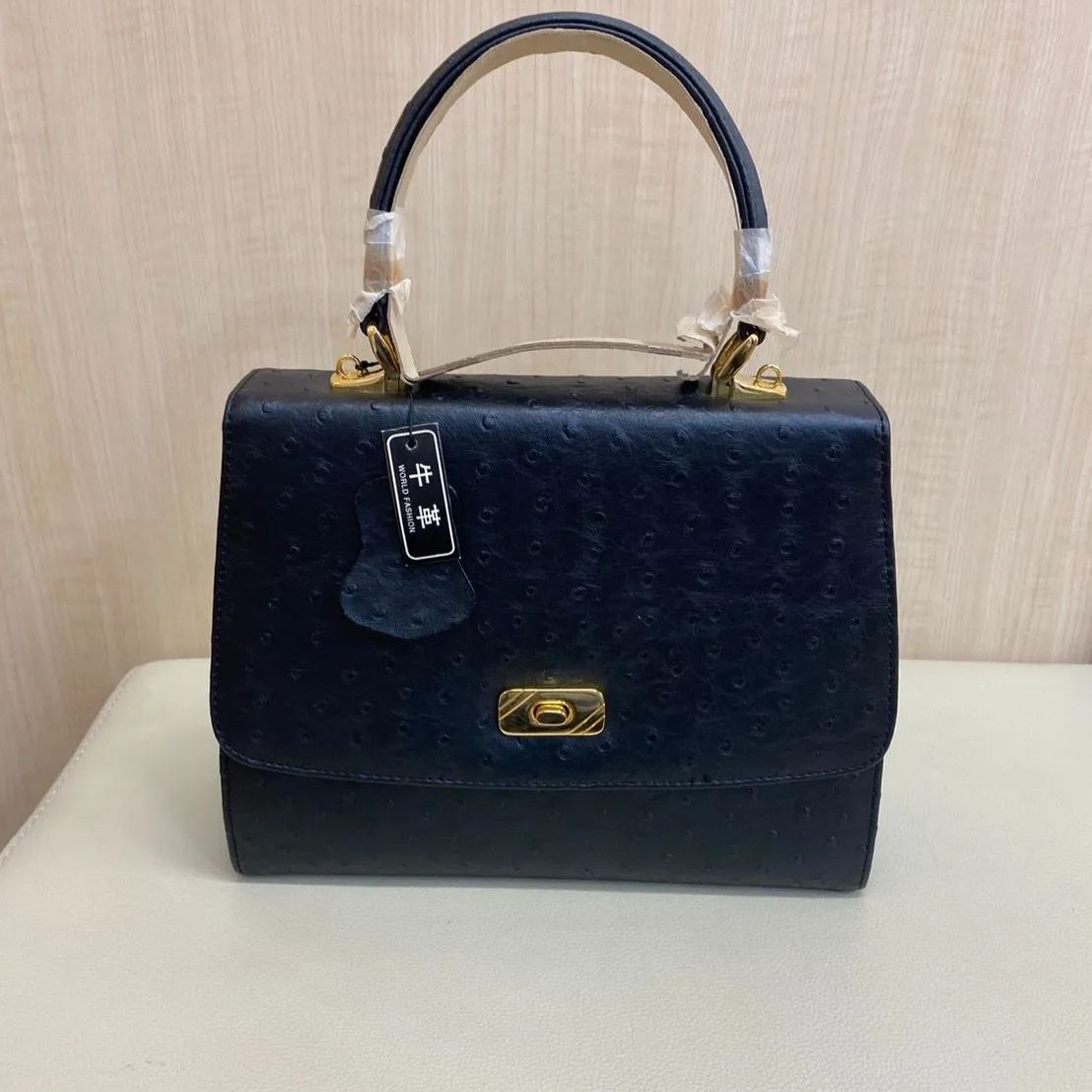 ✨新品未使用✨】 型押しオーストリッチ ショルダー付き ハンドバッグ 