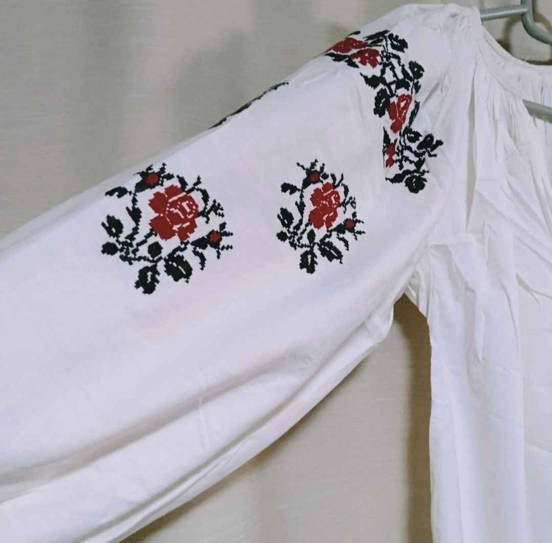 ウクライナ刺繍ワンピース 花柄 ロング - メルカリ