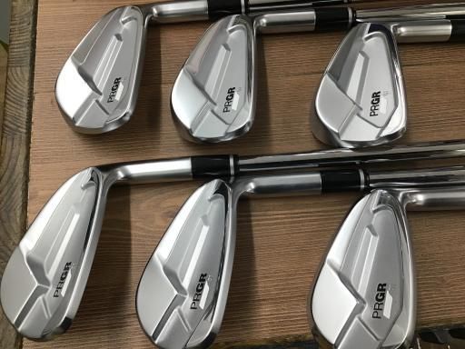 【中古】 プロギア PRGR 01 6S アイアンセット IR 純正特注シャフト PRGR (特注完成品)プロギア(PRGR) 01アイアンセット(5本 #6-PW