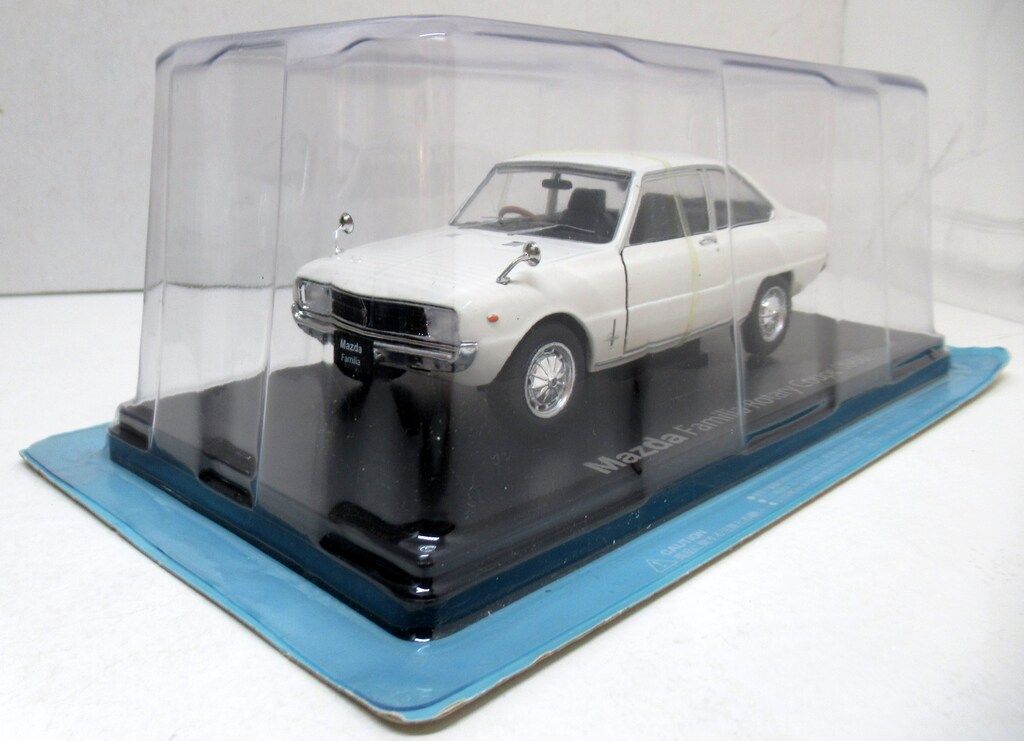アシェット 1/24国産名車コレクション マツダ ファミリア ロータリー