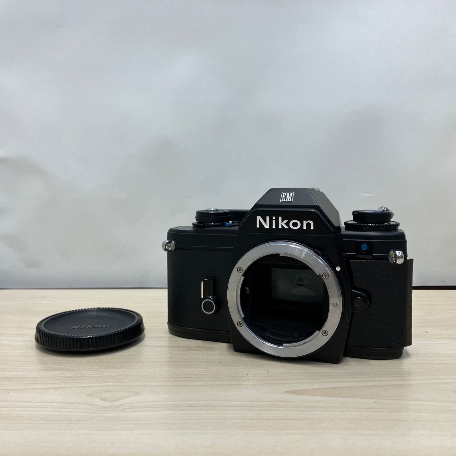 【完動 美品】Nikon EM ボディ 整備済み Nikon EM ボディ 整備済 ニコン（51574） | サンライズカメラ