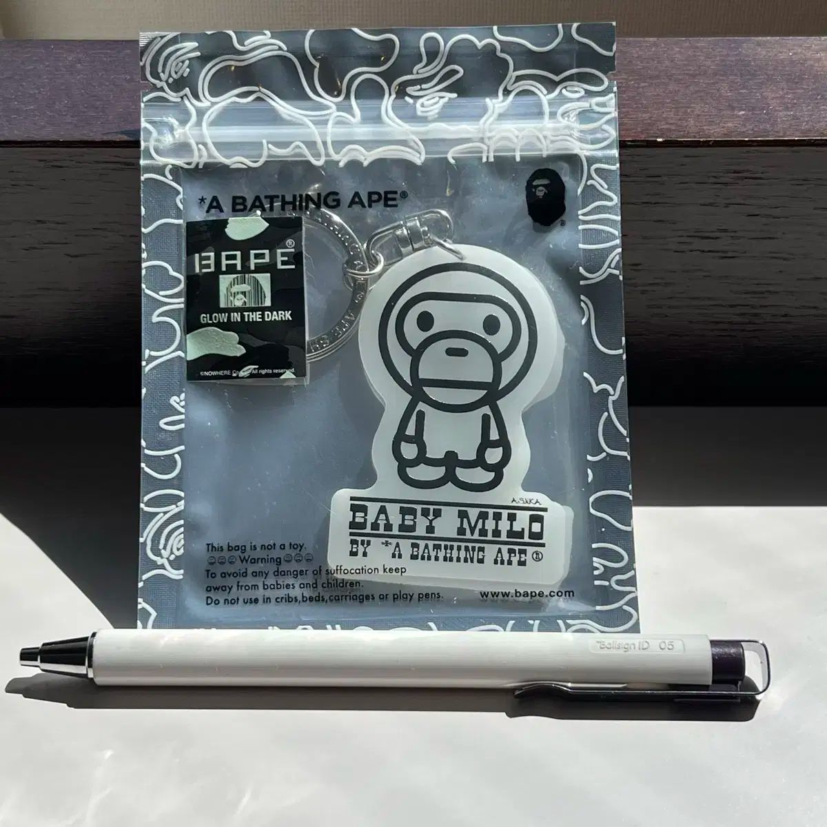 新品 A BATHING APE アベイシングエイプ ベイビー マイロ キーチェーン (白 緑)