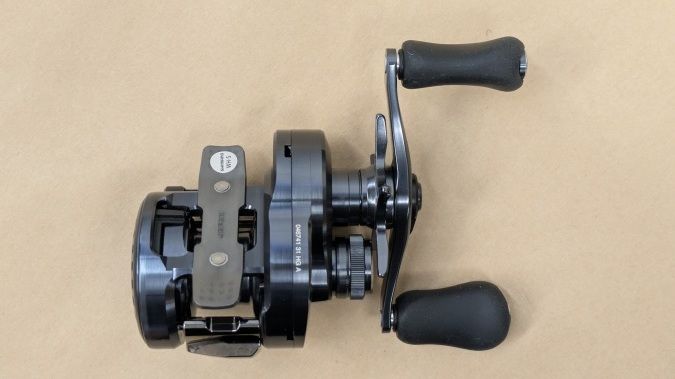 SHIMANO シマノ ベイトリール カルカッタ コンクエスト シャロー