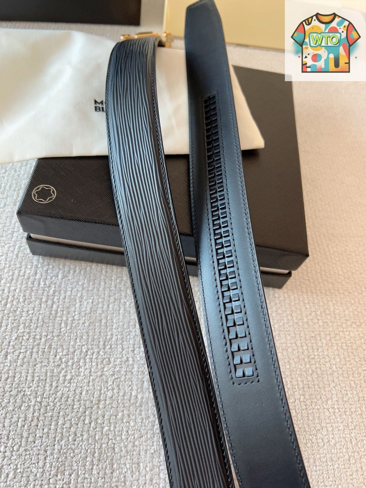 PRADAバックルベルト プラダ PRADA ベルト トライアングルロゴ ブラック レディース
