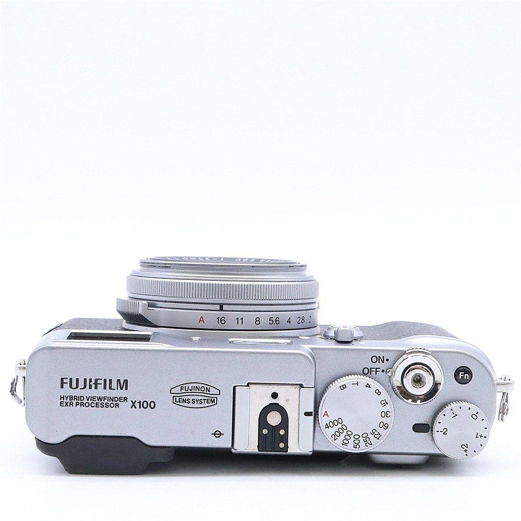 富士フィルム Fujifilm FinePix X100 シルバー FinePix 富士フィルム Fujifilm X100 シルバー デジタルカメラ