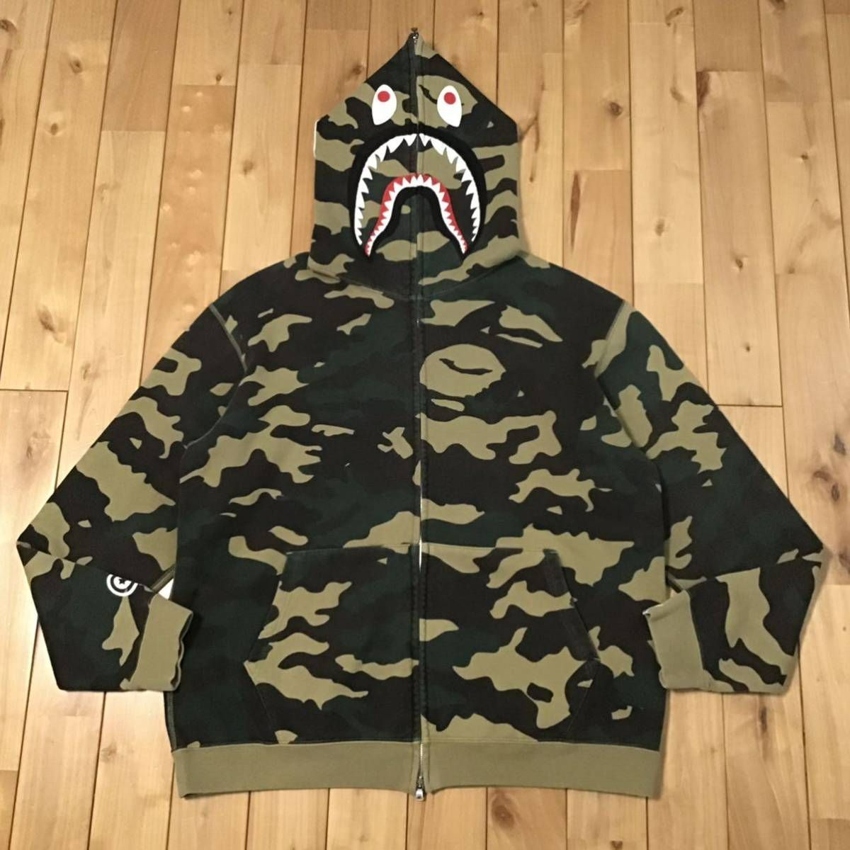 A BATHING APE BAPE 迷彩 パーカーL 定価10万以上 BAPE 迷彩柄 フード付き