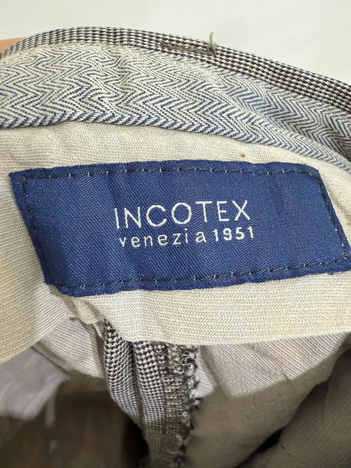 INCOTEX グレーパンツ