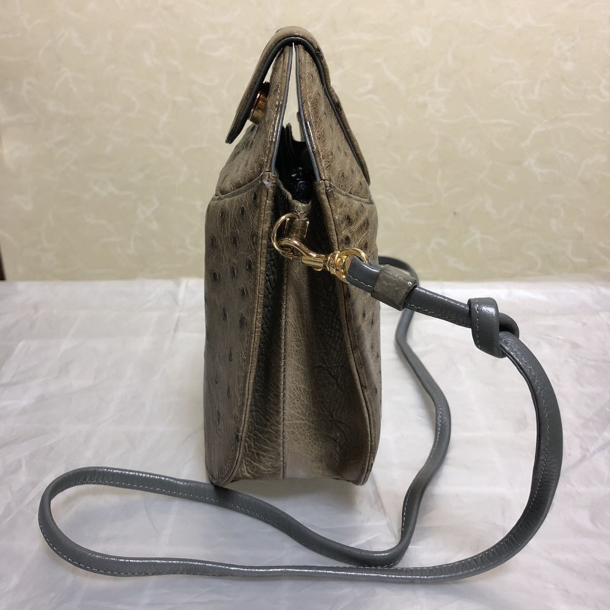 JRA/ショルダーバッグ/本革オーストリッチ/正規品/ベージュブラウン JRA/ショルダーバッグ/本革オーストリッチ/正規品/ベージュブラウン