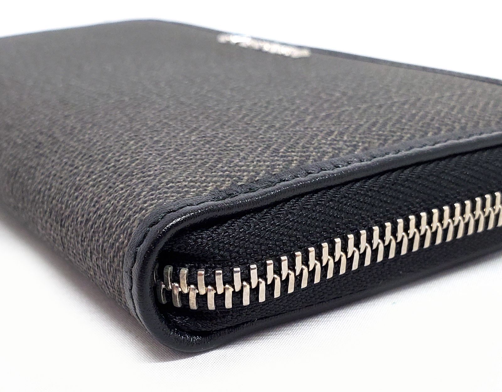 D*A様 BVLGARI fragment ラウンドファスナー 長財布 ブラック D*A様