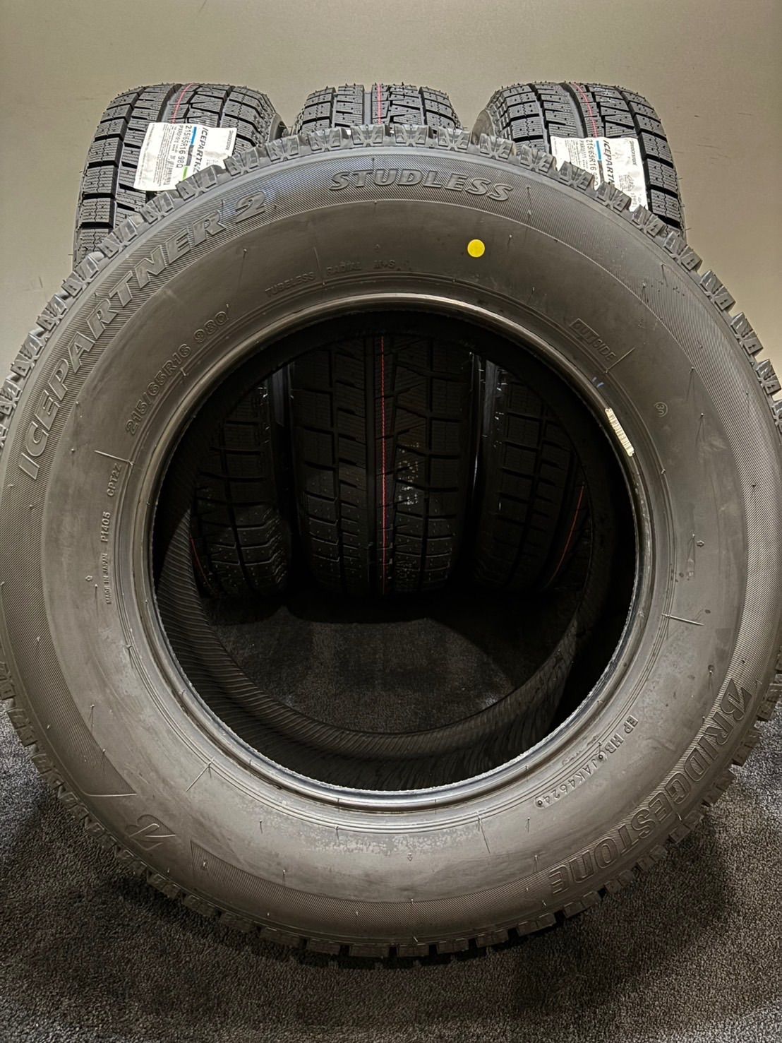 大特価満載！ 215 65R16 BRIDGESTONE ICEPARTNER2 スタッドレス 4本 ブリヂストン アルファード ヴェルファイア 4-K168 100%品質保証。