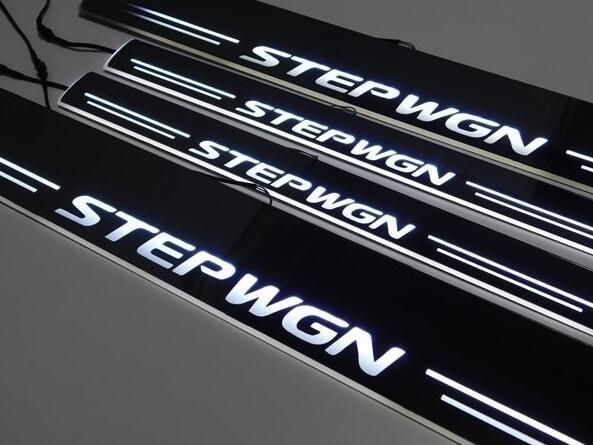 現行型 STEPWGN スカッフプレート ステップワゴンRP系 LED 白 ホワイト