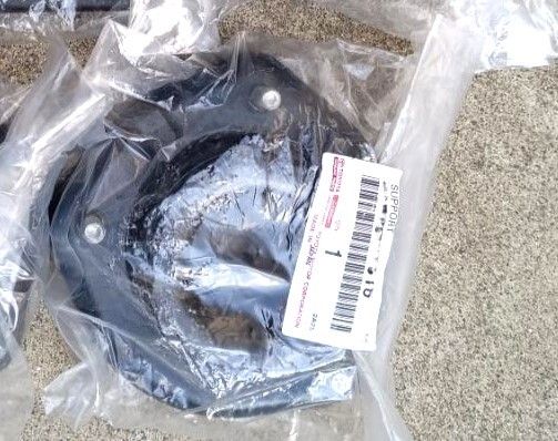 ☆新品 トヨタ AW11 MR2 純正 リアアッパーマウント サスペンション 