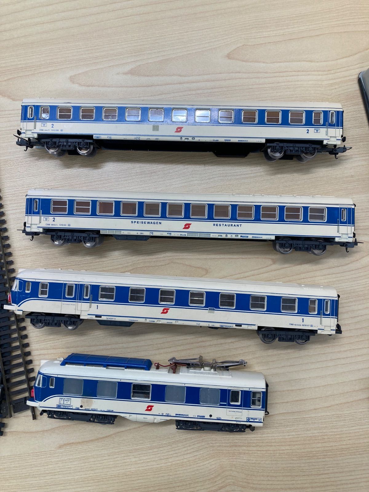 ROCO OBB 4010 模型 特急型電車 機関車 希少品 コレクション 販売済み