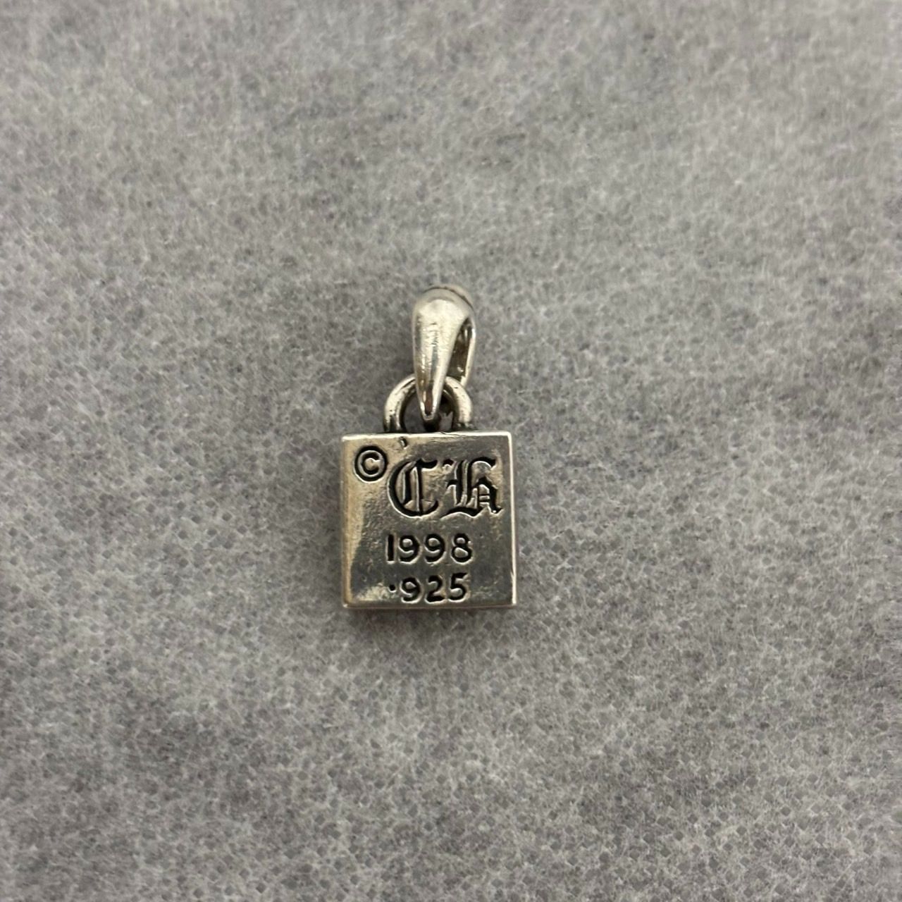 美品】CHROME HEARTS クロムハーツ フレームド CHプラス 美品】CHROME HEARTS クロムハーツ フレームド CHプラス