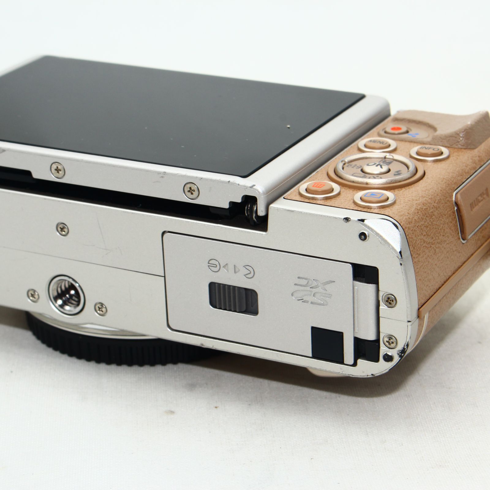 PEN E-PL9