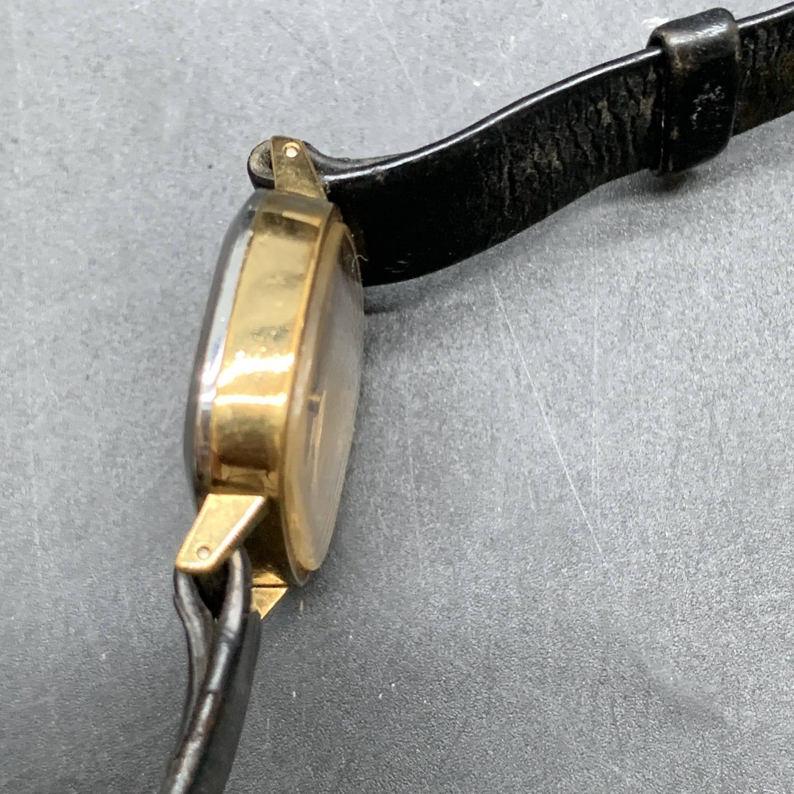 C303不動 OMEGA GENEVE オメガ ジュネーブ 手巻き ゴールドカラー