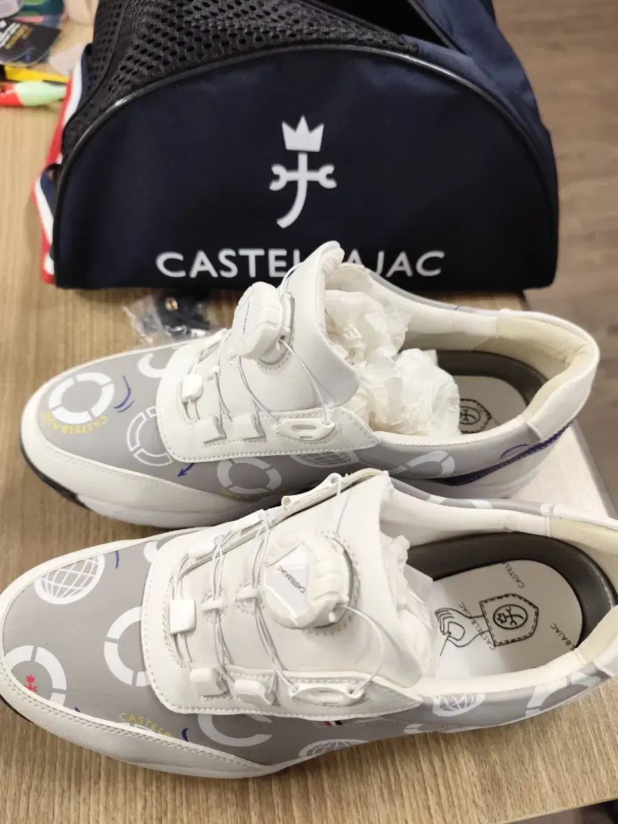 未使用 ジャックバニー エアーソール ゴルフシューズ 27 ホワイト Amazon | [ジャックバニー] メンズ [継続定番商品] ゴルフシューズ