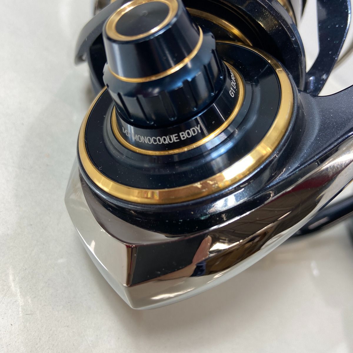 ΨΨDAIWA ダイワ スピニングリール 20ソルティガ 10000-H 箱付