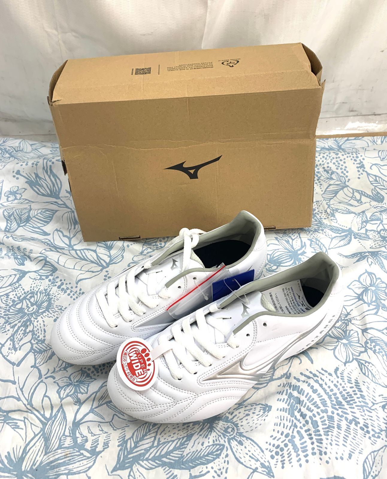 R1GA230003 ホワイト×シルバー