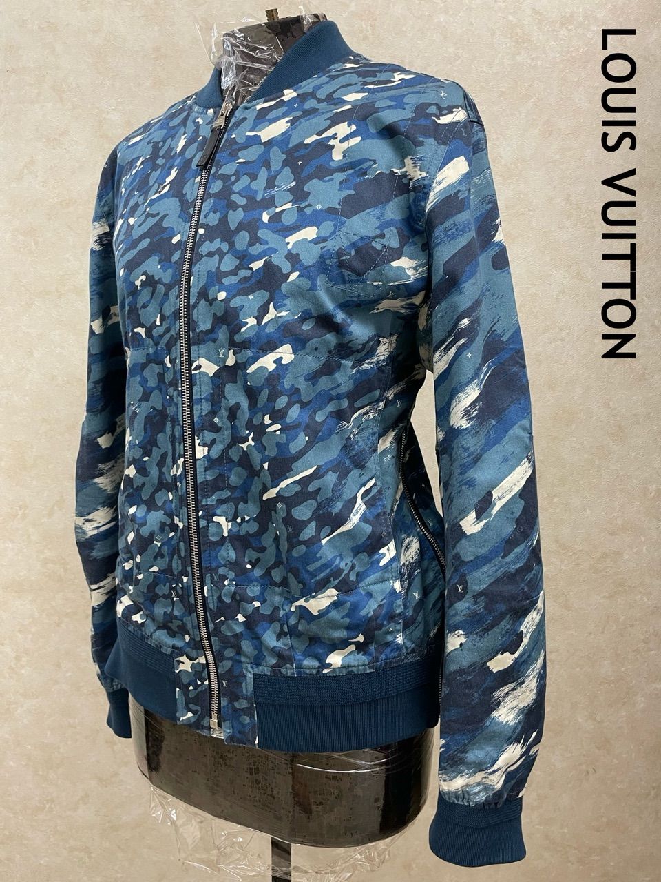 ルイヴィトン VOLEZ VOGUEZ VOYAGED カモフラ ジャケット