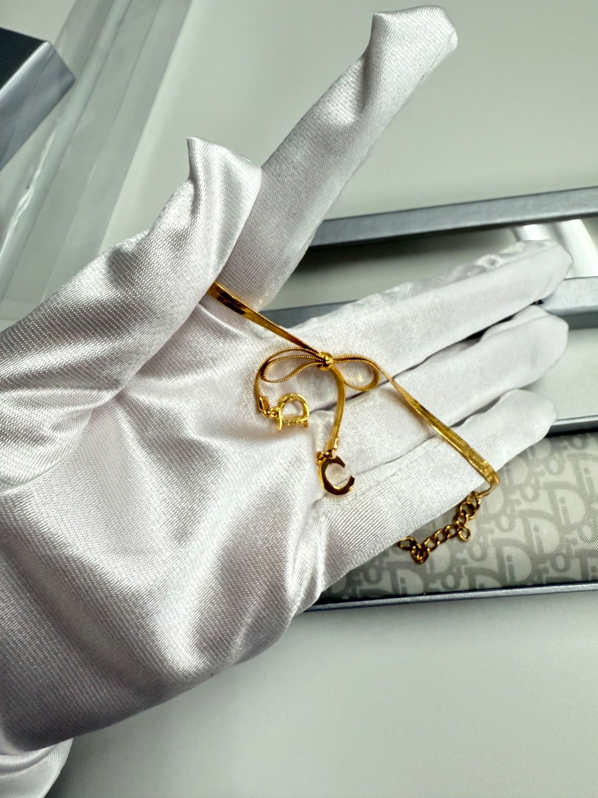 Christian Dior リボン ブレスレット 訳あり - メルカリ