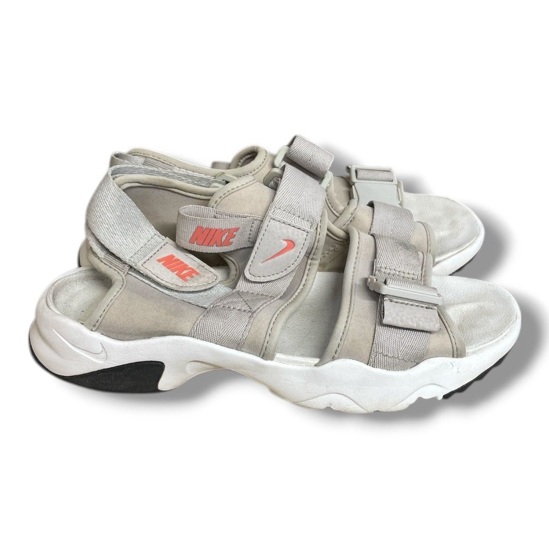 ナイキキャニオンサンダル ベージュ nike サンダル レディース ナイキ