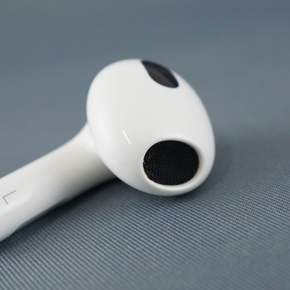 Apple - Apple AirPods 第三世代 MagSafe充電ケース付 USED美品 ワイヤレスイヤホン 耐汗 耐水 MME73J/A Qi充電 完動品 中古 KR V9154 Apple AirPods 第三世代 MagSafe充電ケース付 USED美品