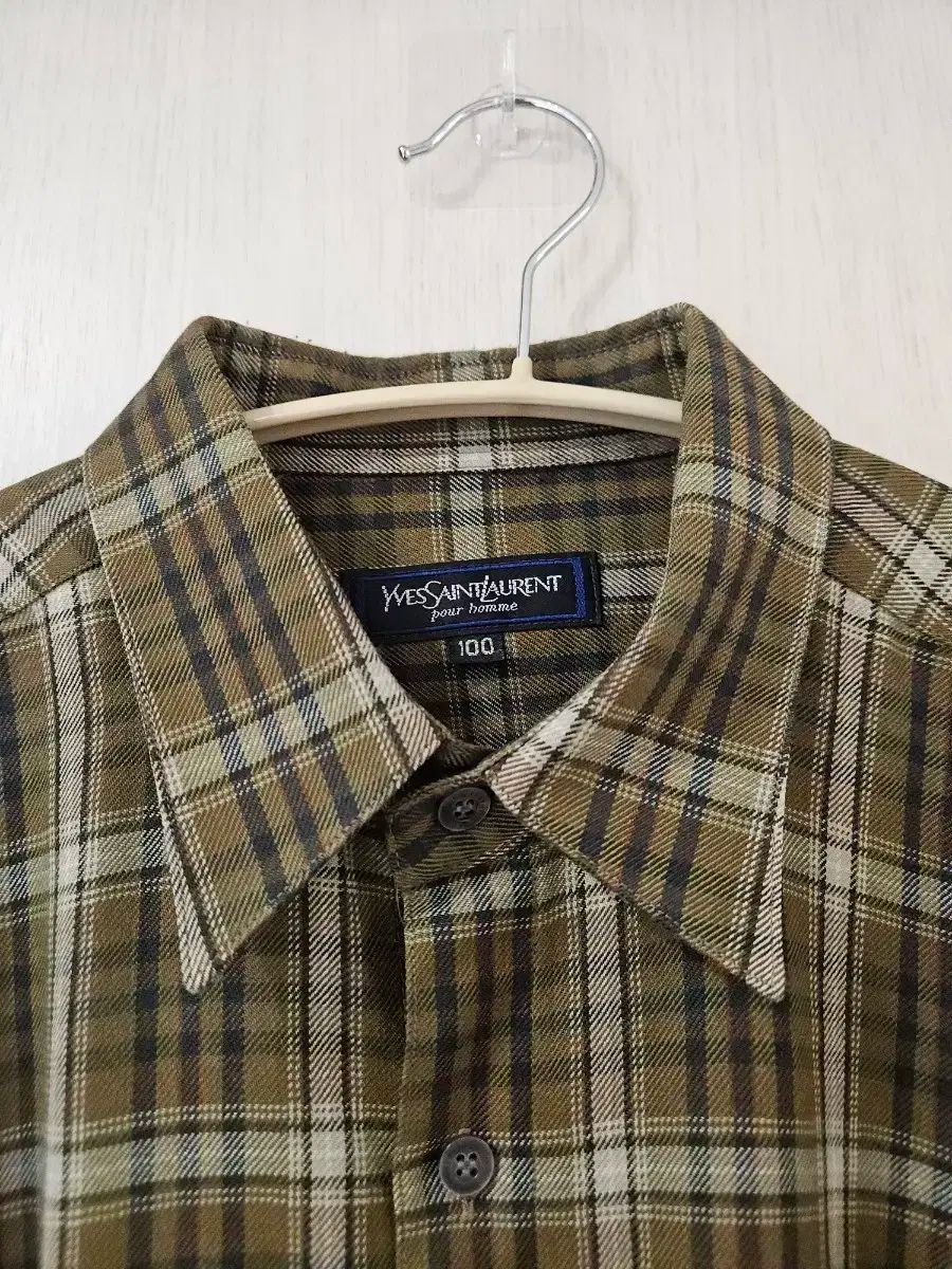 イヴ サンローラン ルーズフィット シャツ