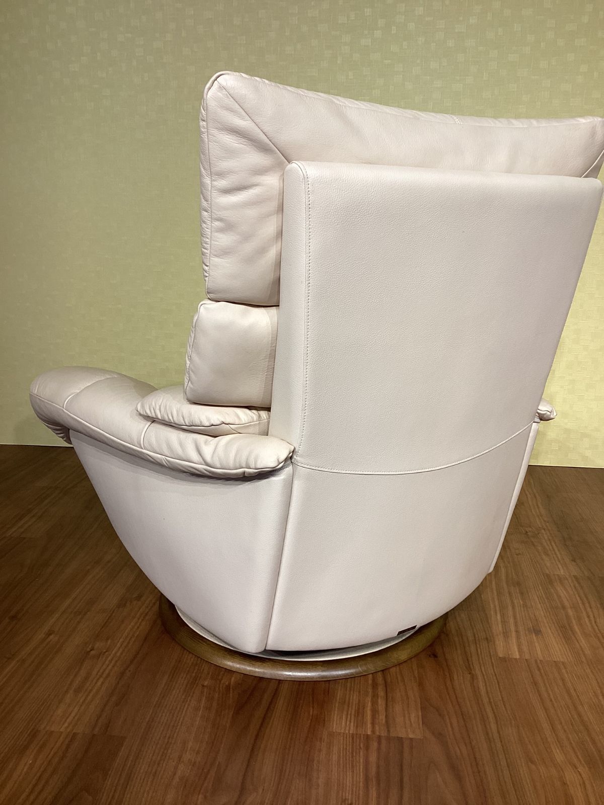 家具ユーズド家具 カリモク家具ソファ