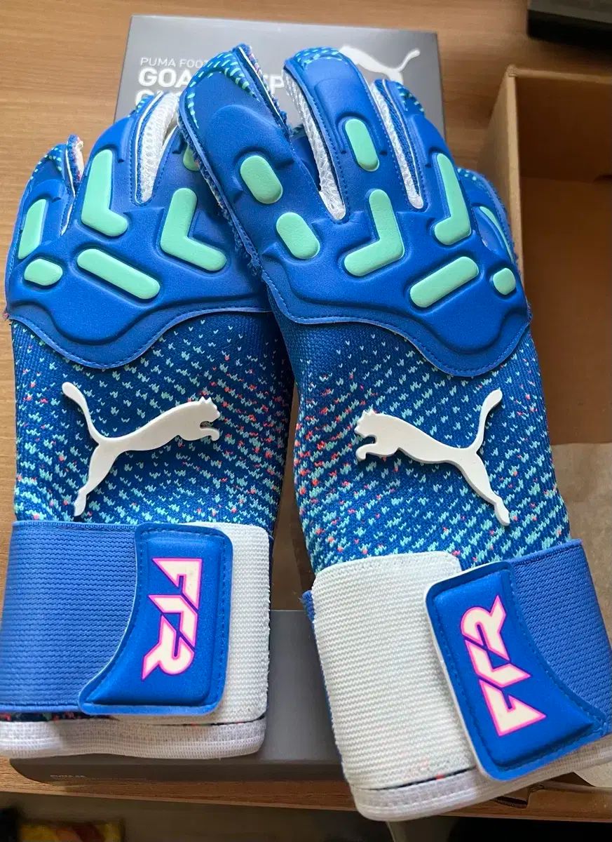 PUMA プーマ キーパーグローブ gk グローブ ハイブリッド 8 サブパラグラフ