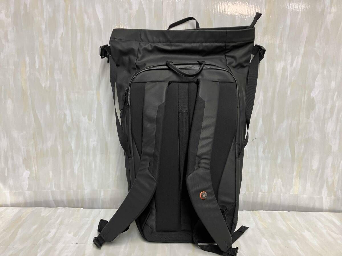 Mammut Courier SE 20 ブラック レビュー】防水軽量でおしゃれ、パソコンやタブレットも出し入れ