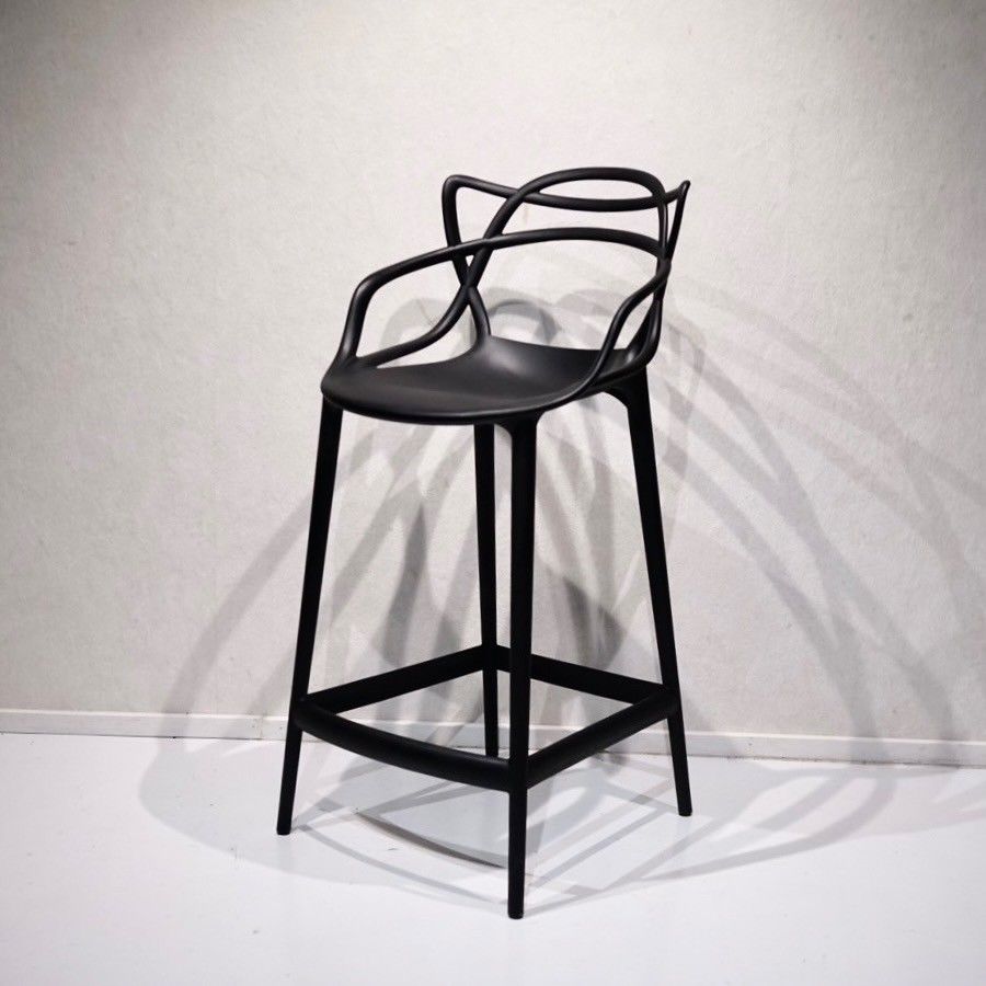 Kartell カルテル Masters マスターズ スツール ブラック カウンターチェア バースツール ハイスツール モダン コンテンポラリー イタリア