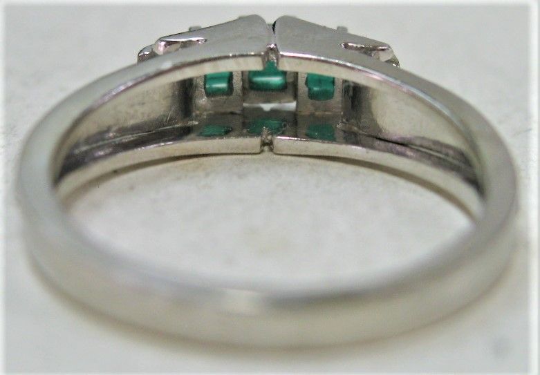 Pt900 プラチナ リング 指輪 エメラルド 0.37ct b - メルカリ