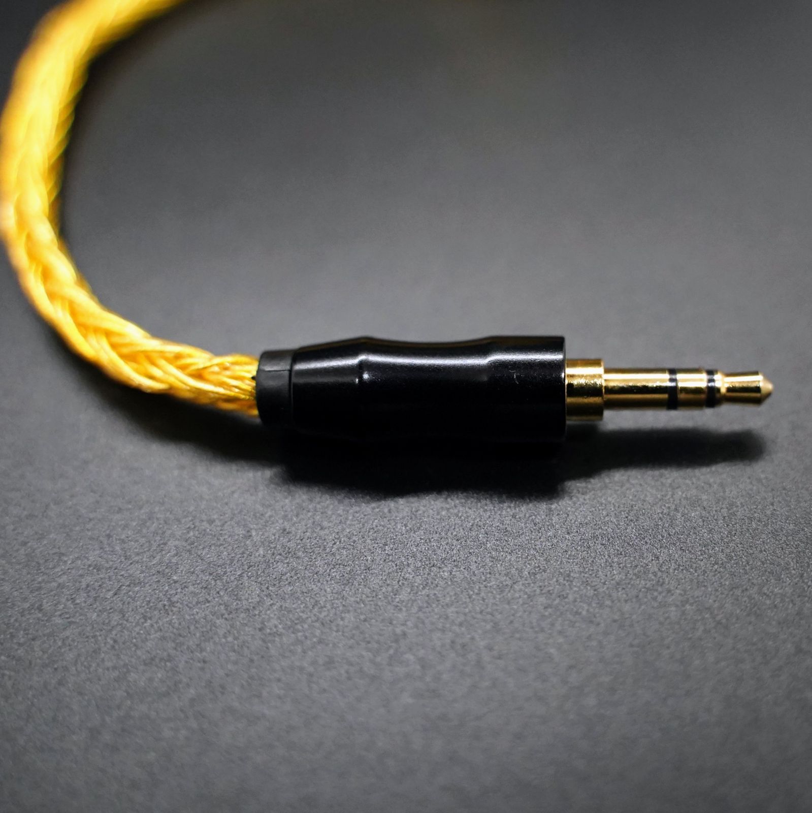 黒色部品 16芯 金メッキリケーブル アップグレード mmcx/3.5mm 標準 黒色部品 16芯 金メッキリケーブル アップグレード mmcx/3.5mm