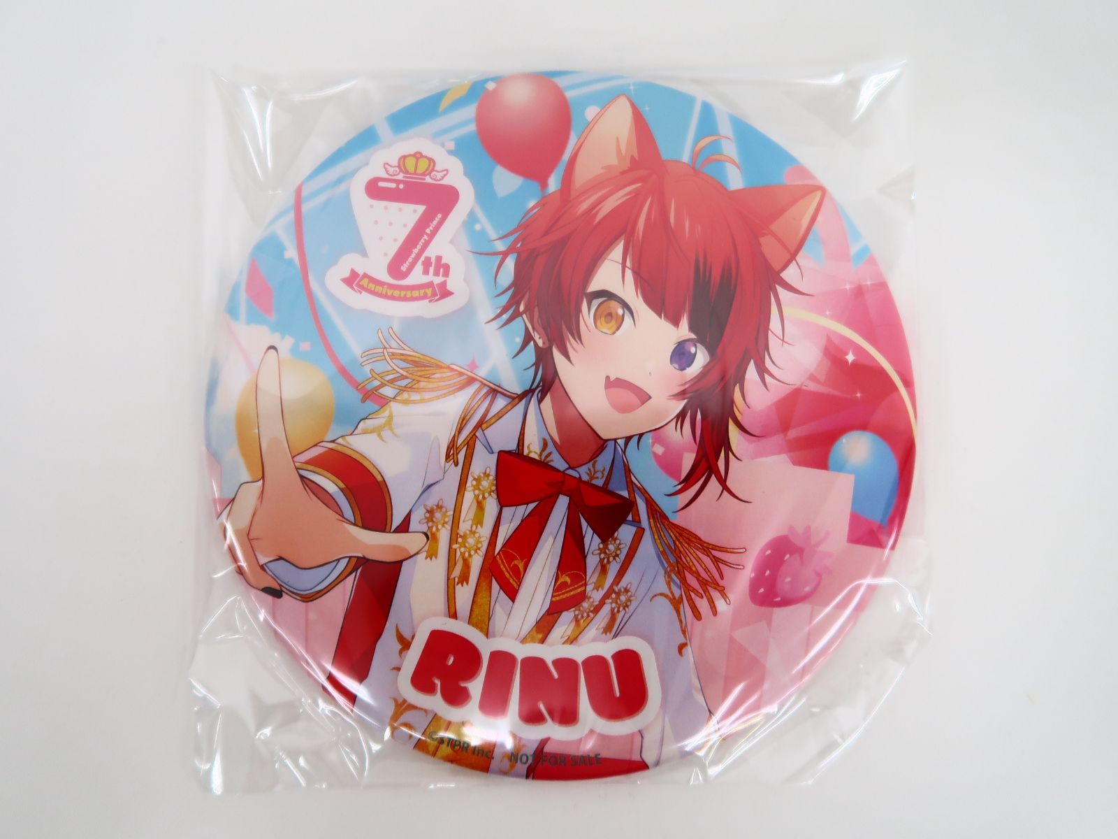 莉犬くん 旗持ち ふぁみこれ A賞 ビッグ缶バッジ Amazon.co.jp: すと