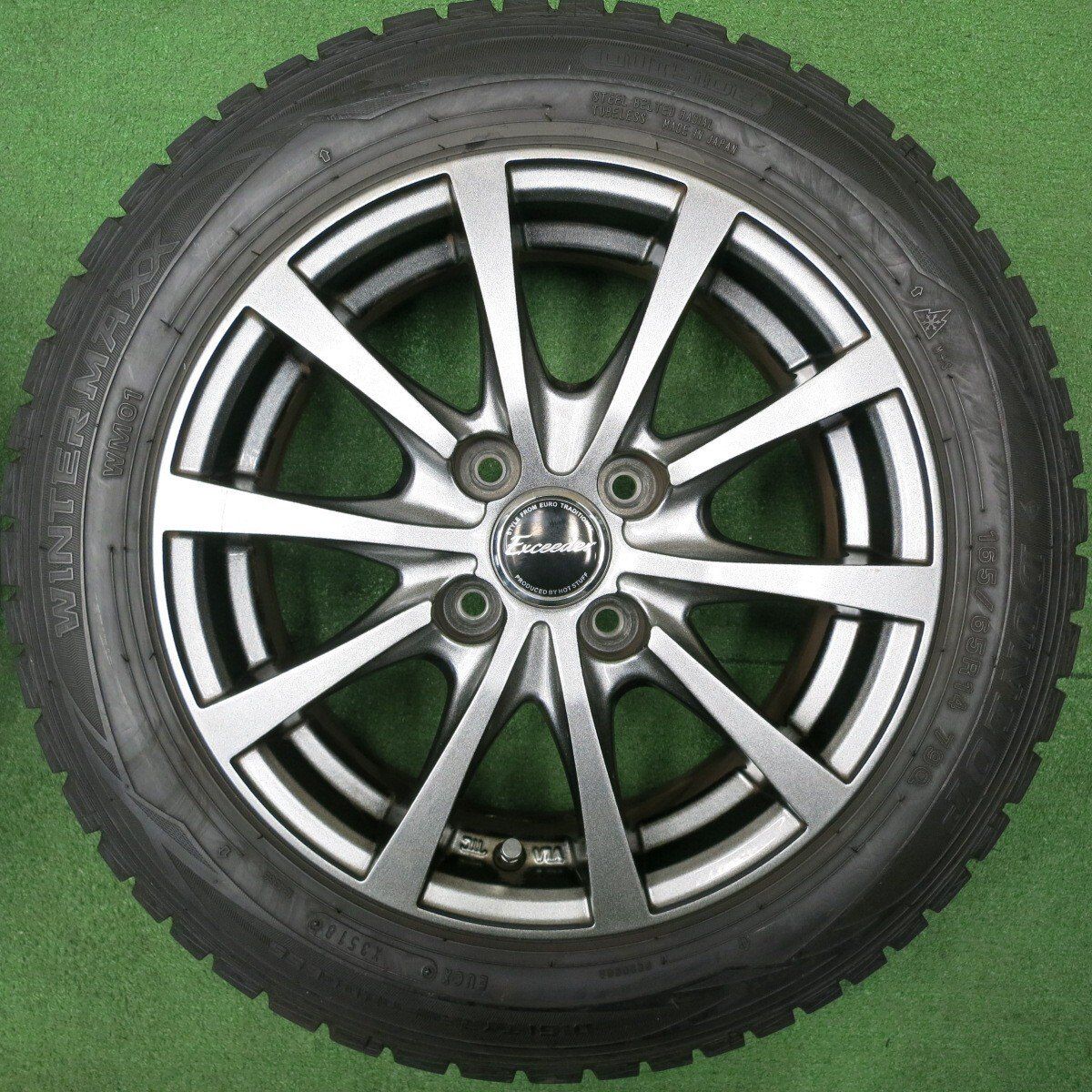 大特価販売。 バリ溝 キレイ ほぼ10分 スタッドレス 165 65R14 ダンロップ ウインターマックス WM01 Exceeder エクシーダー 14インチ PCD100 4H 4122909NJス スペシャルサイズ！