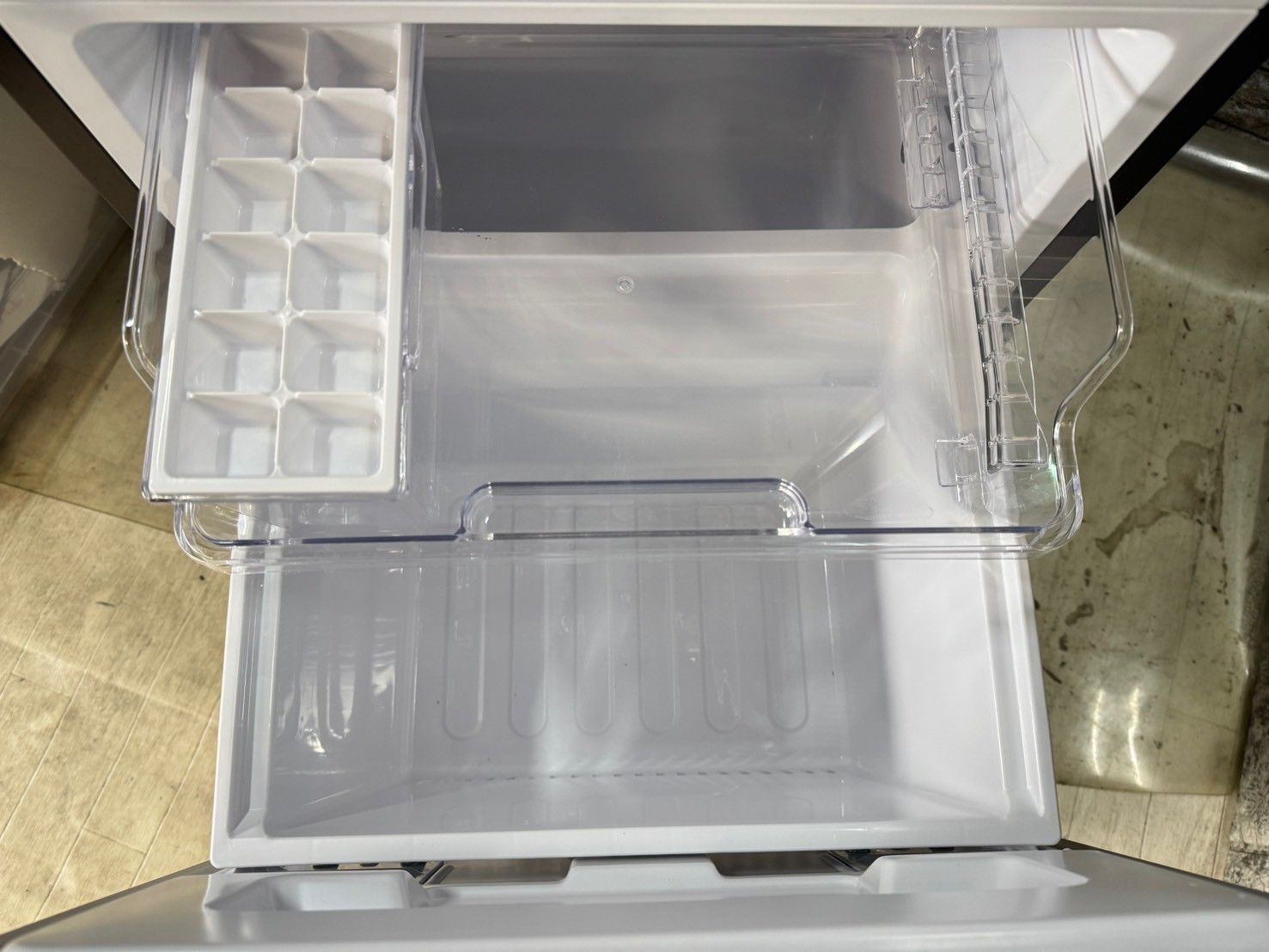 大阪送料無料☆3か月保障付き☆冷蔵庫☆シャープ☆2ドア☆2022年☆SJ