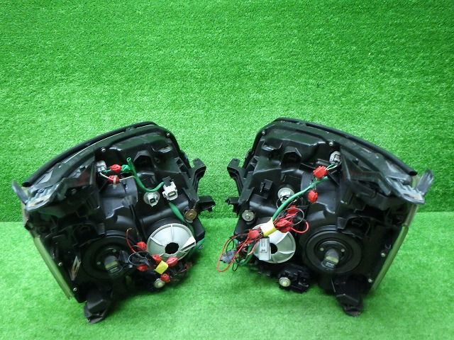 ジャンク トヨタ 70系 ヴォクシー 前期 ヘッドライト 左右 ハロゲン 28