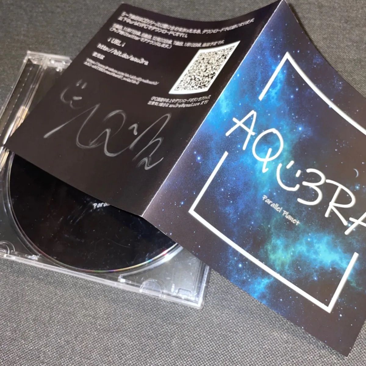 S1538) 直筆サイン入り aqu3ra parallel planet Aqu3ra / Parallel