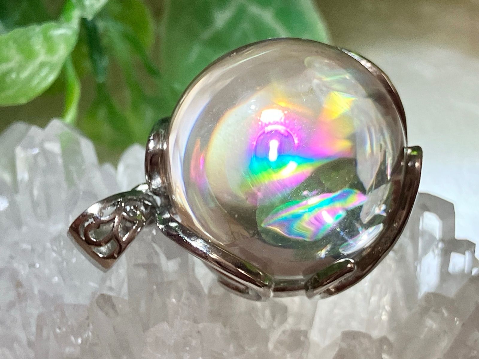 レインボークォーツ クリスタル 水晶 スフィア ペンダント