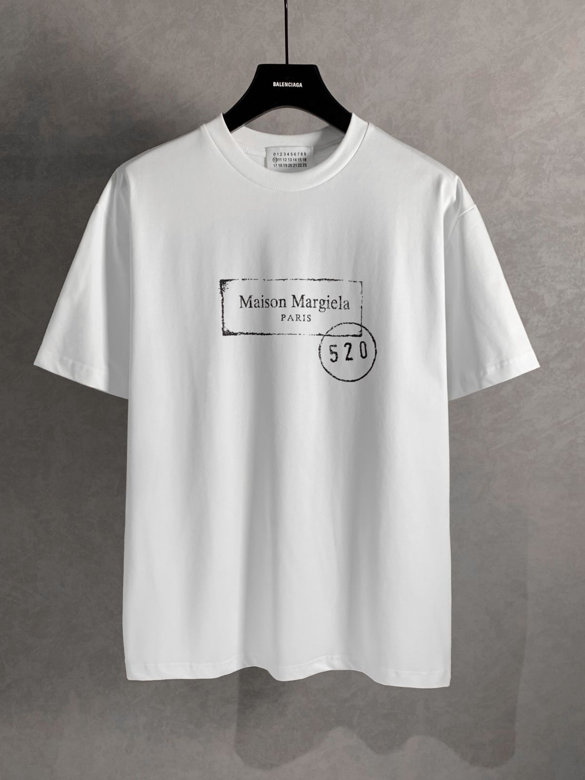 MM6 Maison Margiela Tシャツ ファッション 夏 トレンド