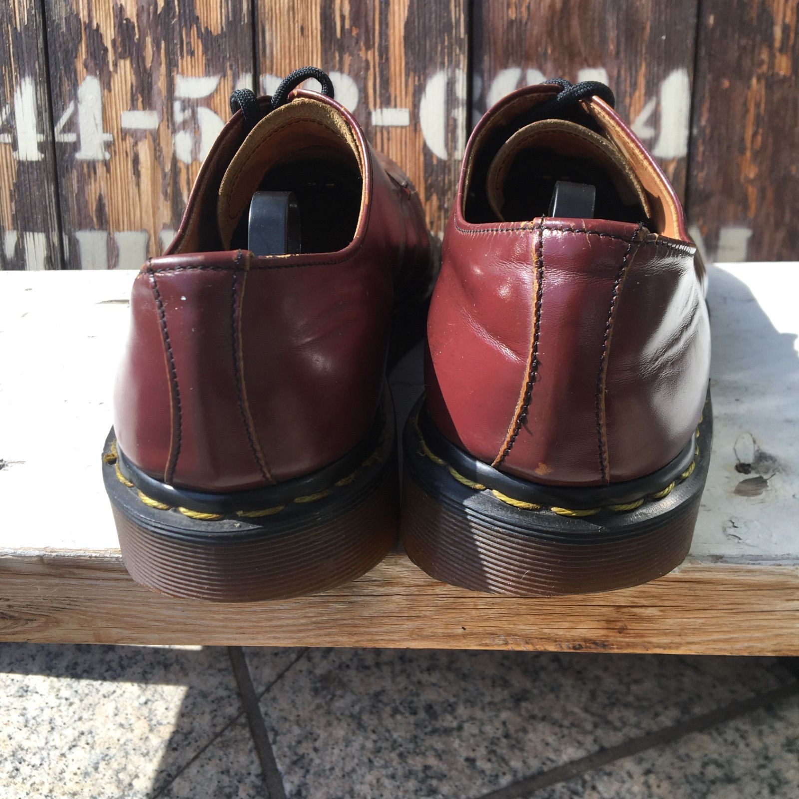 ドクターマーチン イングランド製 英国 チェリーレッド 8ホール ホワイト社