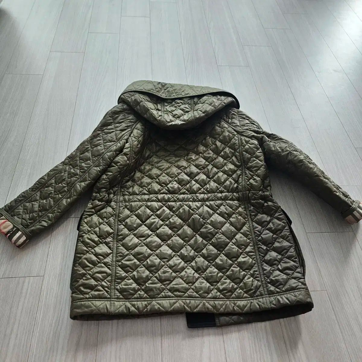 バーバリーキッズキルティング8 Y