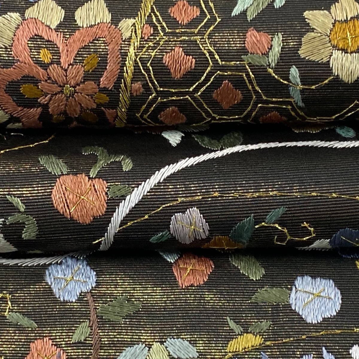 金糸 刺繍
