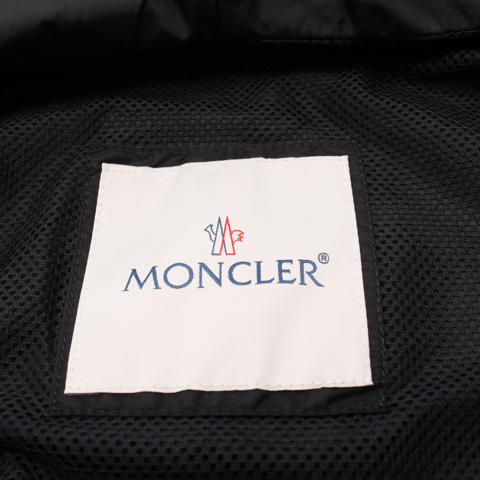 ナイロンジャケット