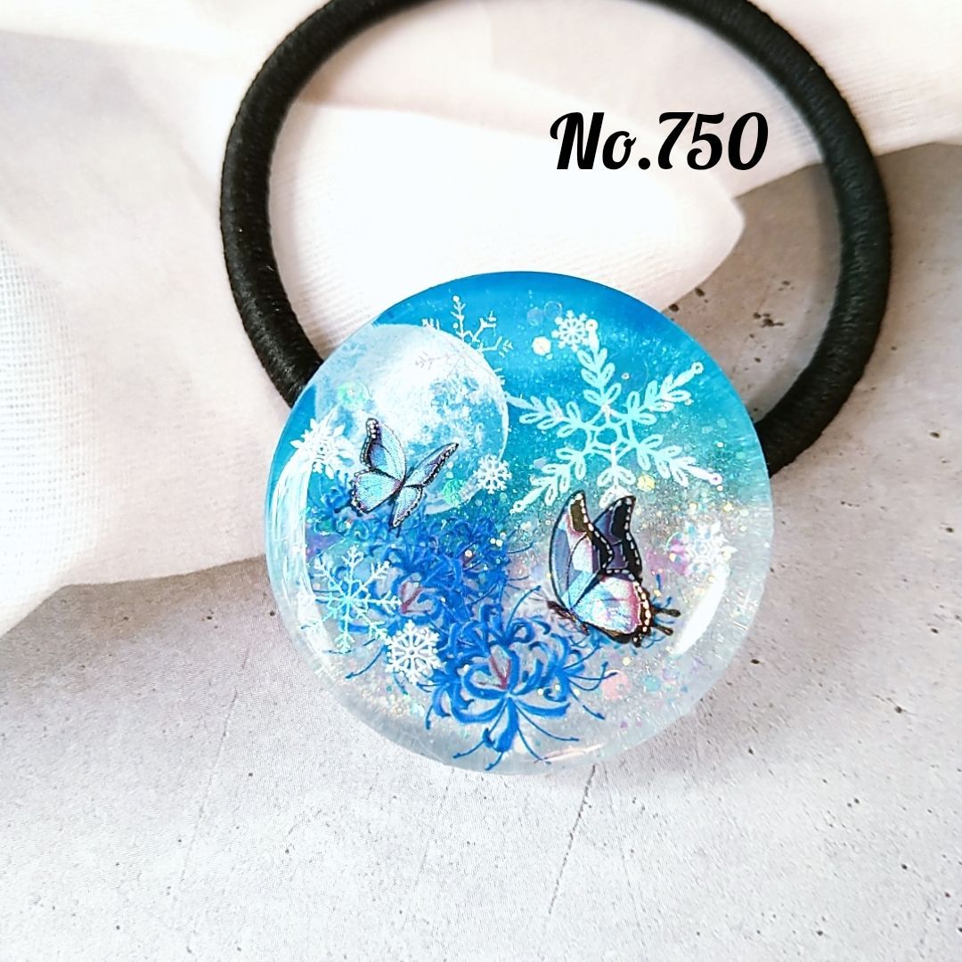 No.750 冬の彼岸花と蝶 レジンヘアゴム - メルカリ No.750 冬の彼岸花と蝶 レジンヘアゴム - メルカリ